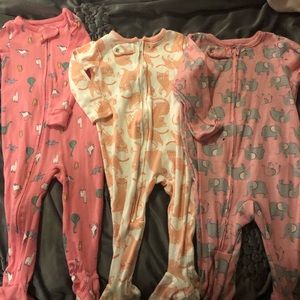 ASSORTED CARTERS PAJAMAS SIZE 12mo